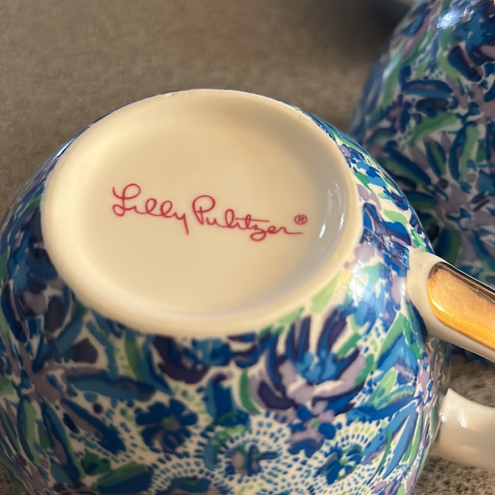 Lilly Pulitzer ceramic mugs. Set of two.  12oz size - Picture 13 of 15